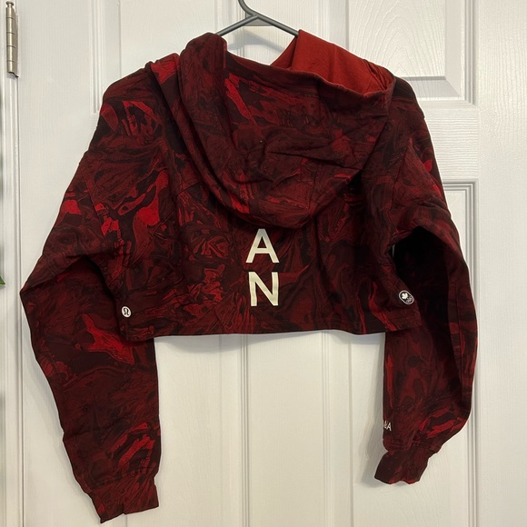 Lululemon limited edition red olympics cropped hoodie size 8 - Picture 2 of 4